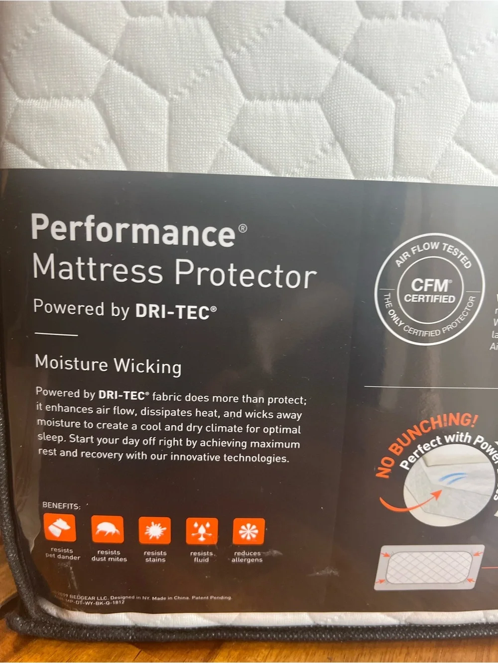 Bedgear Performance Queen Mattress Protector - Moisture Wicking/ Waterproof